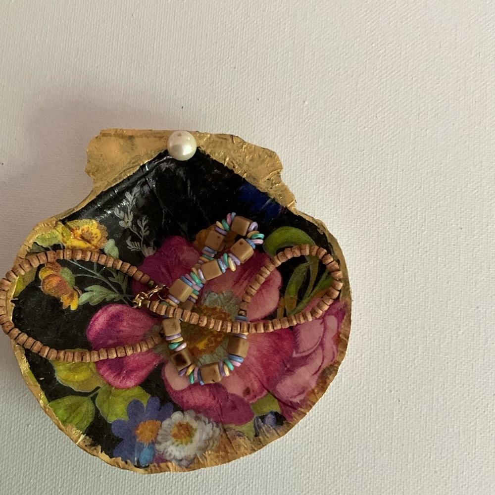 Scalloped clam shell decoupaged and hand painted with gold leaf Jewelry Dish - Picture 3 of 5